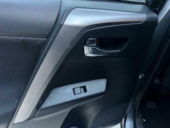 Toyota RAV4 2.5 VVT-h Design CVT Euro 6 (s/s) 5dr