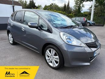 Honda Jazz I-VTEC ES PLUS