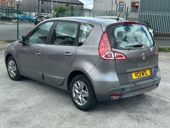 Renault Scenic 1.5 dCi Expression Euro 5 5dr