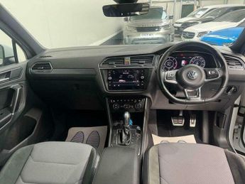Volkswagen Tiguan 2.0 Tiguan R-Line TDI BlueMotion Technology Semi-Auto 5dr