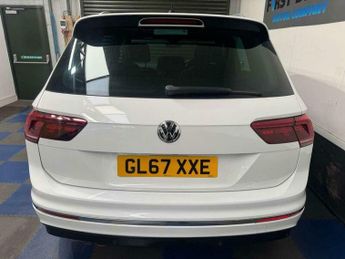 Volkswagen Tiguan 2.0 Tiguan R-Line TDI BlueMotion Technology Semi-Auto 5dr