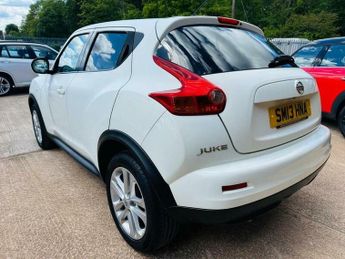 Nissan Juke 1.6 Acenta Premium Euro 5 (s/s) 5dr