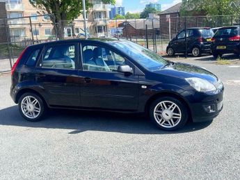 Ford Fiesta 1.4 Ghia 5dr