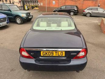Jaguar XJ 2.7 TDVi Sovereign 4dr