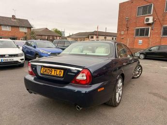 Jaguar XJ 2.7 TDVi Sovereign 4dr