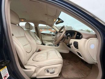 Jaguar XJ 2.7 TDVi Sovereign 4dr