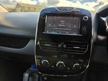 Renault Clio 1.2 16V Dynamique MediaNav Euro 5 5dr