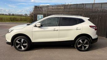 Nissan Qashqai 1.2 DIG-T N-Connecta XTRON 2WD Euro 6 (s/s) 5dr