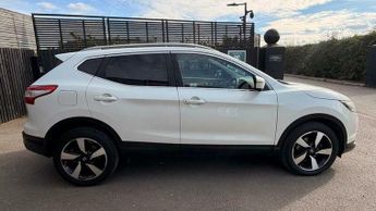 Nissan Qashqai 1.2 DIG-T N-Connecta XTRON 2WD Euro 6 (s/s) 5dr
