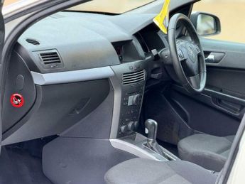 Vauxhall Astra 1.8i 16v Club 5dr