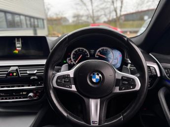 BMW 5 SERIES 520i M SPORT