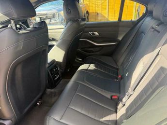BMW 3 SERIES 2.0 320d M Sport Auto Euro 6 (s/s) 4dr