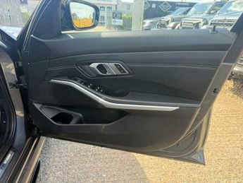 BMW 3 SERIES 2.0 320d M Sport Auto Euro 6 (s/s) 4dr