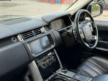 Land Rover Range Rover 3.0 TD V6 Autobiography SUV 5dr Diesel Auto 4WD Euro 6 (s/s) (25