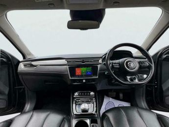 MG MG5 61.1kWh Exclusive Long Range Auto 5dr