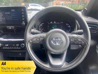 Toyota Yaris DESIGN (1 OWNER)
