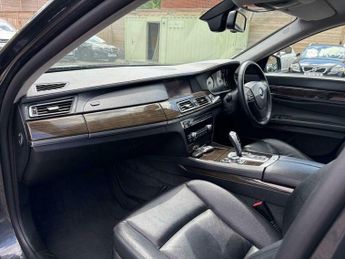 BMW 7 SERIES 3.0 730d SE Luxury Edition Auto Euro 5 4dr