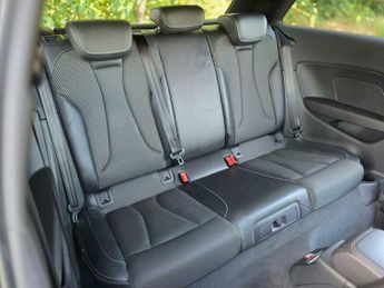 Audi A3 1.4 TFSI S line S Tronic Euro 6 (s/s) 3dr (Nav)