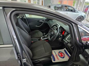 Vauxhall Astra 1.4 16v SRi Euro 5 5dr