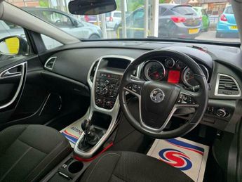 Vauxhall Astra 1.4 16v SRi Euro 5 5dr