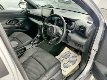 Toyota Yaris 1.5 VVT-h Dynamic E-CVT Euro 6 (s/s) 5dr