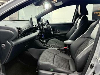 Toyota Yaris 1.5 VVT-h Dynamic E-CVT Euro 6 (s/s) 5dr