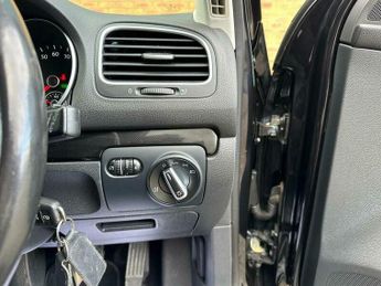 Volkswagen Golf 1.6 TDI Match DSG Euro 5 5dr