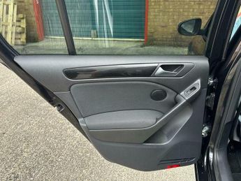 Volkswagen Golf 1.6 TDI Match DSG Euro 5 5dr