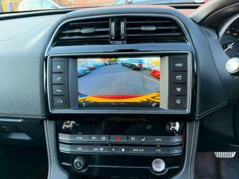 Jaguar F-Pace 3.0 D300 V6 S Auto AWD Euro 6 (s/s) 5dr