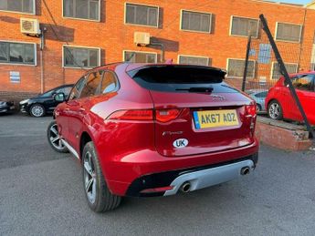 Jaguar F-Pace 3.0 D300 V6 S Auto AWD Euro 6 (s/s) 5dr