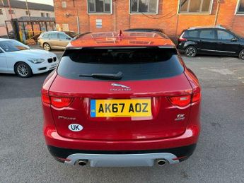 Jaguar F-Pace 3.0 D300 V6 S Auto AWD Euro 6 (s/s) 5dr