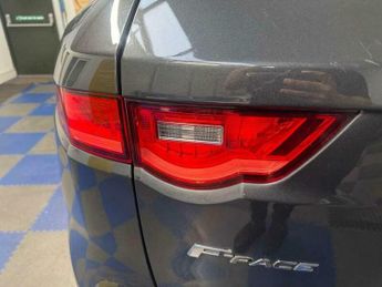 Jaguar F-Pace 3.0 F-PACE V6 S AWD D Auto 4WD 5dr