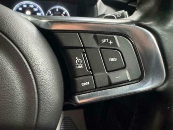 Jaguar F-Pace 3.0 F-PACE V6 S AWD D Auto 4WD 5dr