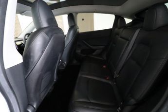 Tesla Model Y BASE