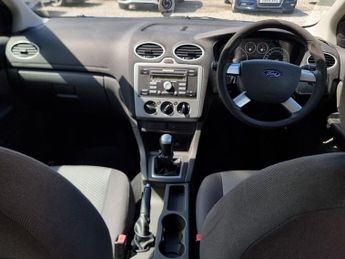Ford Focus 1.6 LX Hatchback 5dr Petrol Manual (161 g/km, 99 bhp)