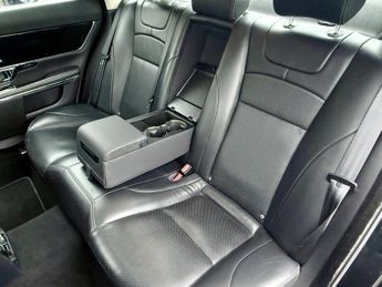 Jaguar XJ D V6 PORTFOLIO