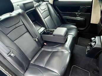Jaguar XJ D V6 PORTFOLIO