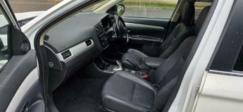 Mitsubishi Outlander 2.0h 12kWh GX4h CVT 4WD Euro 5 (s/s) 5dr