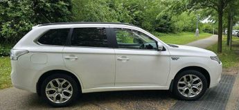 Mitsubishi Outlander 2.0h 12kWh GX4h CVT 4WD Euro 5 (s/s) 5dr