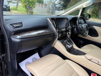 Toyota Alphard 2.5+EXECUTIVE LOUNGE+CREAM LEATHER+TWIN ROOF+GUARANTEED MILES+1Y