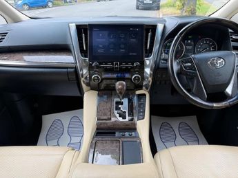 Toyota Alphard 2.5+EXECUTIVE LOUNGE+CREAM LEATHER+TWIN ROOF+GUARANTEED MILES+1Y