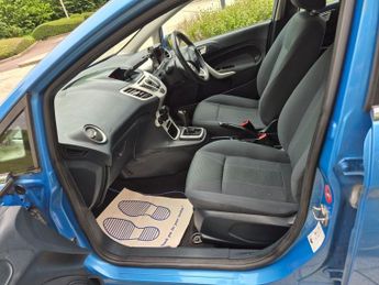 Ford Fiesta 1.4 Zetec Hatchback 5dr Petrol Automatic (154 g/km, 94 bhp)