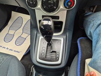 Ford Fiesta 1.4 Zetec Hatchback 5dr Petrol Automatic (154 g/km, 94 bhp)