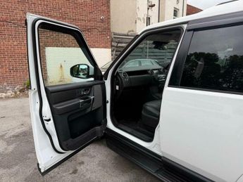 Land Rover Discovery 3.0 SD V6 XS Station Wagon Auto 4WD 5dr