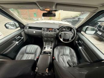 Land Rover Discovery 3.0 SD V6 XS Station Wagon Auto 4WD 5dr