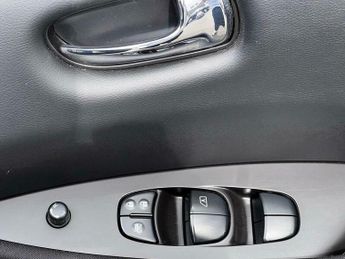 Nissan Leaf 39kWh Acenta Auto 5dr