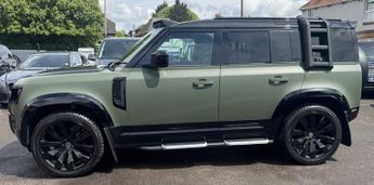 Land Rover Defender 2.0 SD4 SE SUV 5dr Diesel Auto 4WD Euro 6 (s/s) (240 ps)