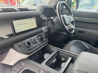 Land Rover Defender 2.0 SD4 SE SUV 5dr Diesel Auto 4WD Euro 6 (s/s) (240 ps)