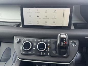 Land Rover Defender 2.0 SD4 SE SUV 5dr Diesel Auto 4WD Euro 6 (s/s) (240 ps)