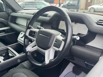 Land Rover Defender 2.0 SD4 SE SUV 5dr Diesel Auto 4WD Euro 6 (s/s) (240 ps)